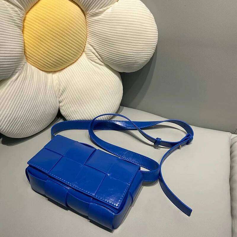 High Quality Oil Wax Leather Waist Women's Shoulder Bag Designer Fanny Pack Mini Phone Purses For Female Give Chain