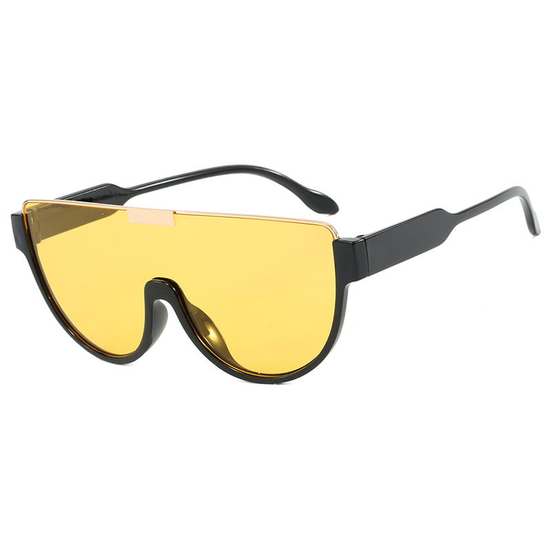 Over sized Shield Sunglasses for Women Fashionable Full Coverage Shades for Street Style