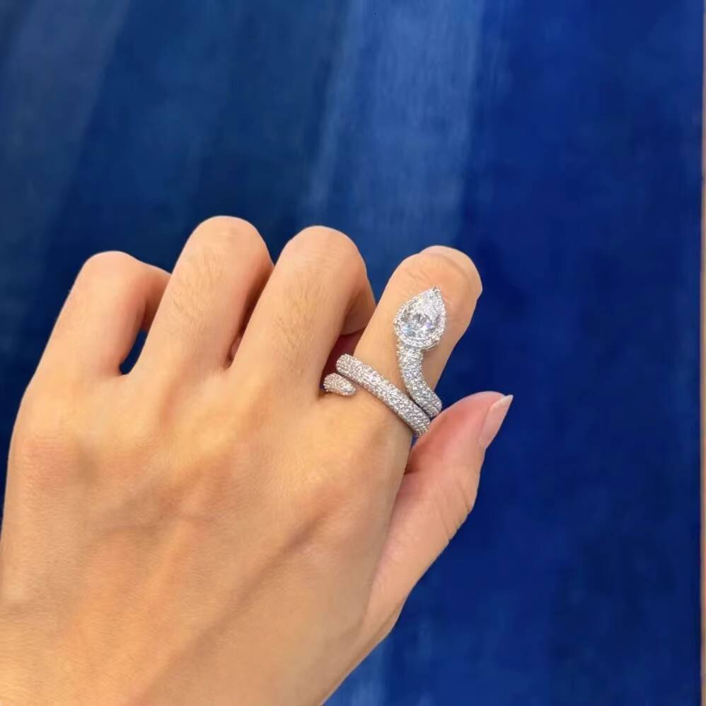 Designer Jewelry European And American S925 Sterling Silver Full Diamond Green Eye Pink Snake Shape High-End Index Finger Ring