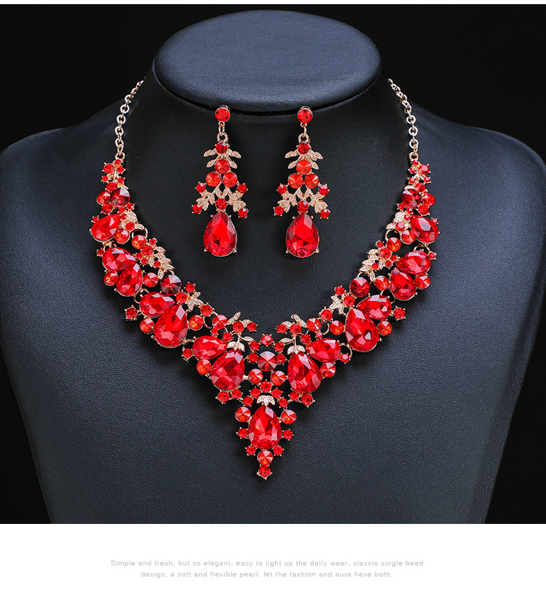 Luxury Brand Designer Jewelry 2022 New European And American Necklace Set For Women Two-Piece Alloy Elegant Bridal Dress Direct From Manufacturer