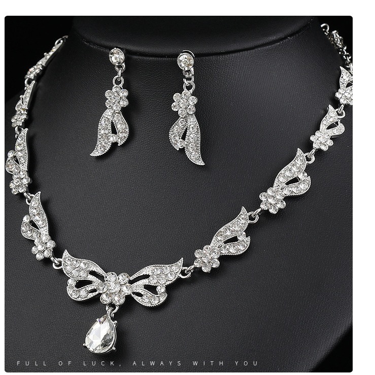 Luxury Brand Designer Jewelry Source Bride Necklace Set High-End Bowknot Crystal Inlaid Diamond Wedding Dress Banquet Gown Jewelry Matching