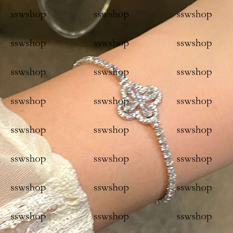 Real Gold Plated Zircon Flower Geometric Unique Design Sense Clasp Bracelet Fashion Trendy Jewelry for Women