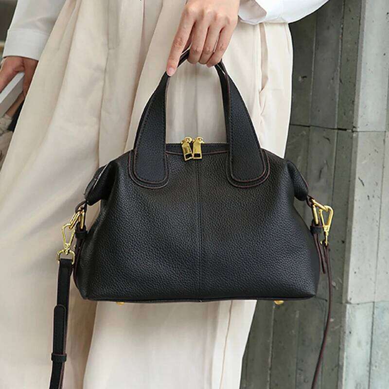 Women's Natural Cow Leather Female Retro Cowhide Crossbody Bags Ladies Large Capacity Shoulder Bag For Middle Aged Women