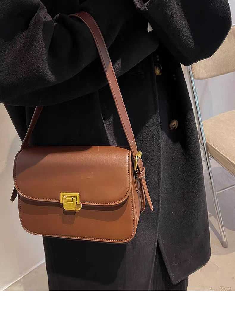 ladies' new autumn-winter versatile handbag, niche crossbody bag, single-shoulder small square bag, women's underarm bag Z250303