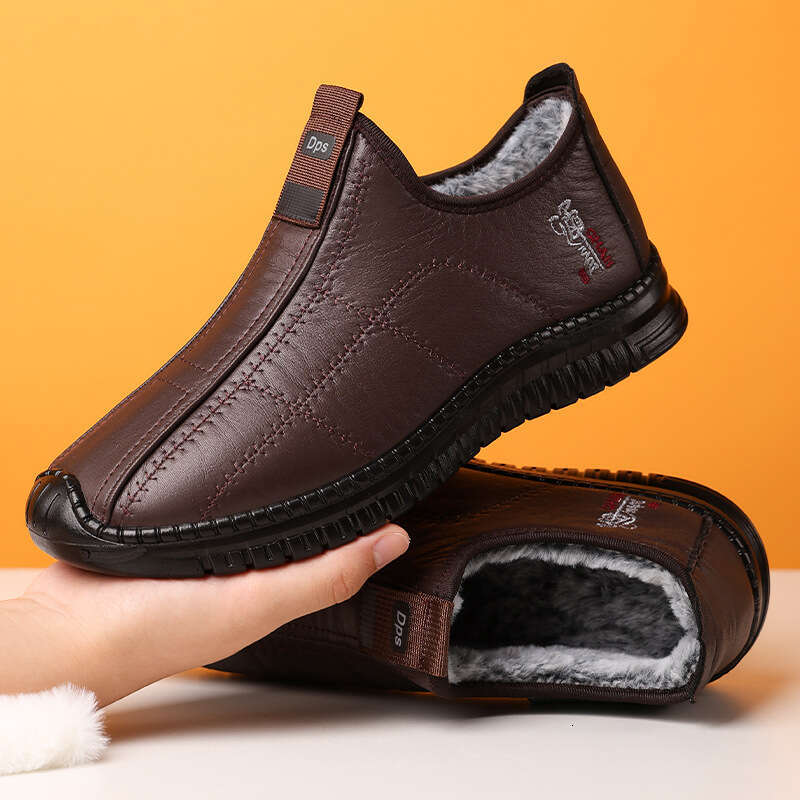 Designer Shoes Men's Winter Versatile Cotton Shoes Cross border Large Size Leather Boots Cold proof and Warm Snow Boots with Thick Velvet Cotton 