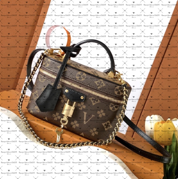 New 10A Top qualitys New vanity chain pouch Womens crossbody shoulder bag Original designer handbag mirror quality leather chain bags expensive tote Lock Makeup Bag