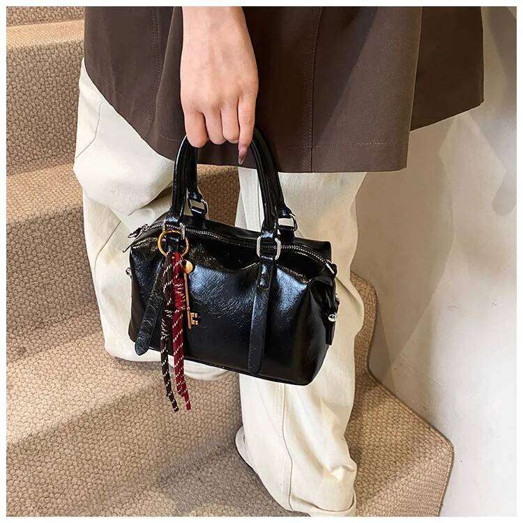 Designer Pendant PU Leather Women's Handbag Retro Crossbody Bag Pillow Tote