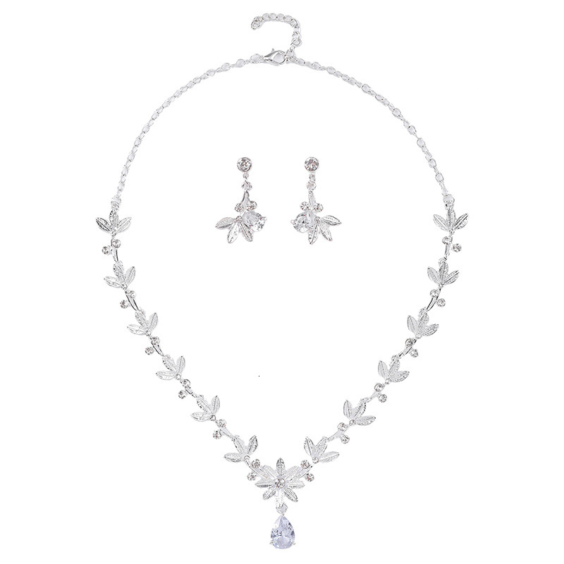 Luxury Brand Designer Jewelry New Style Inlaid Imitation Zircon Korean Style Fresh Necklace Set Collarbone Chain Women's Bridal Evening Dress Acc