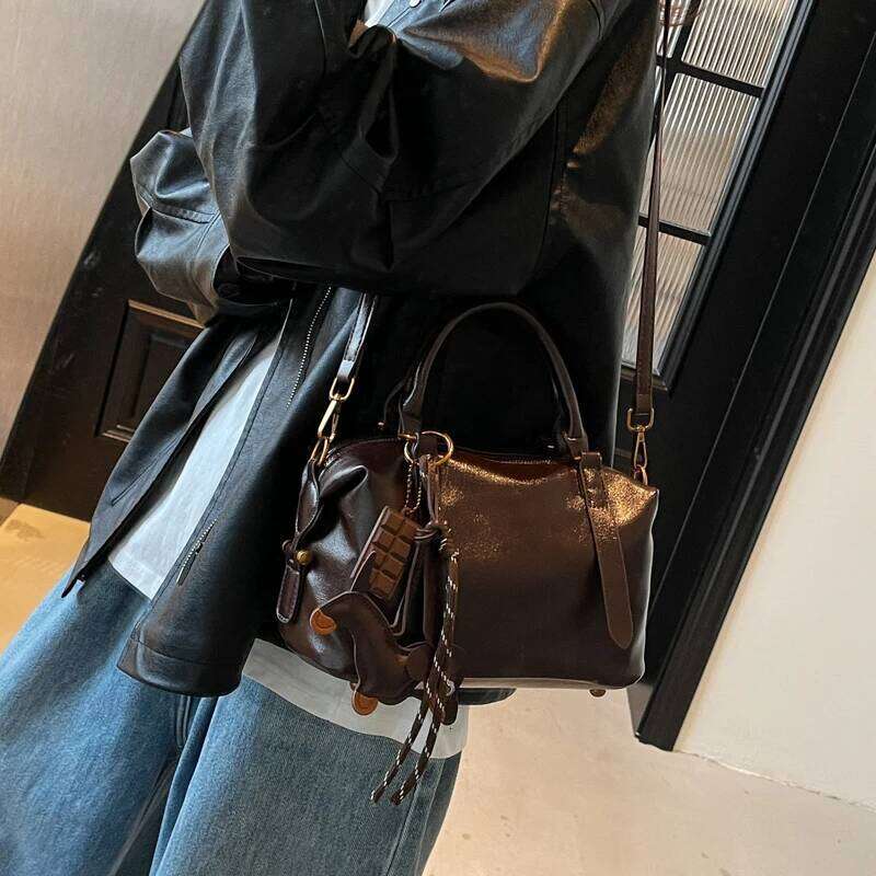 Classic PU Leather Handbags Women Solid Small Vintage Female England Style Elegant Pillow Bags New In 2024 Fashion Packages
