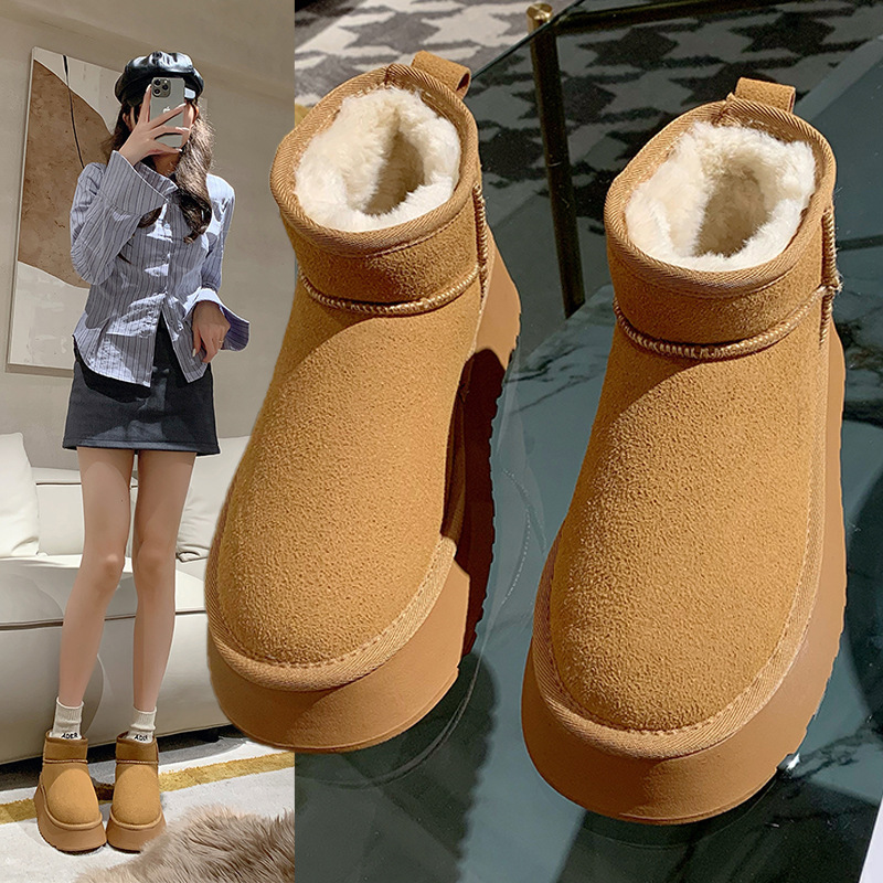 hot Free delivery designer ladies' snow boots Comfortable mid length snow boots warm and durable commuting shoes