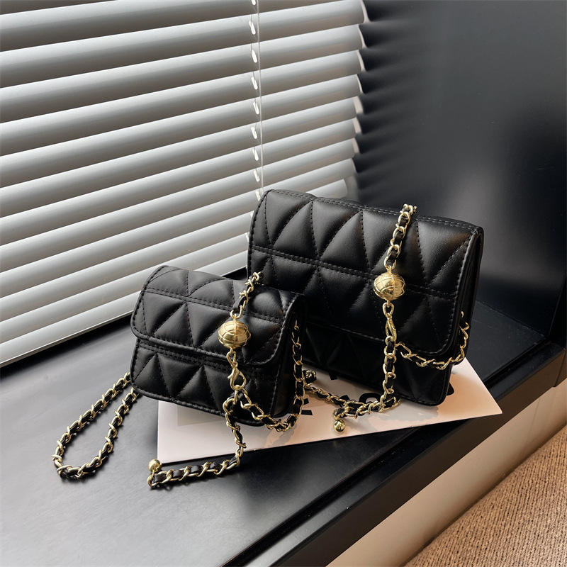 Free delivery designer bags Large capacity tote bag women retro armpit bag commuting handbag shoulder bag Convenient