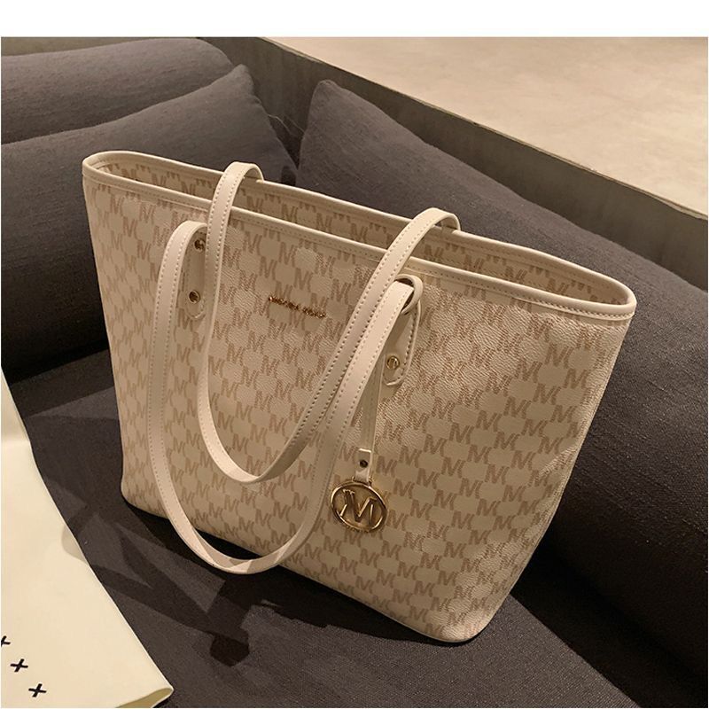 2025 New French Cherry Blossom Tote Bag For Luxury Bagdesigner Free Shipping Women Commuting Niche Ins Handbag Large Capacity Shoulder Bag