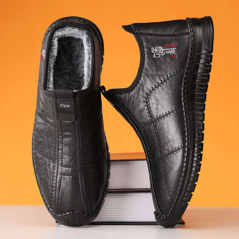 Designer Shoes Men's Winter Versatile Cotton Shoes Cross border Large Size Leather Boots Cold proof and Warm Snow Boots with Thick Velvet Cotton 
