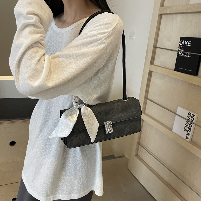 High-end Stylish Luxury Bagdesigner Free Shipping Silver Bag For Women 2025 New French Niche Single Shoulder Underarm Bag Fashion Handbag Baguette Bag
