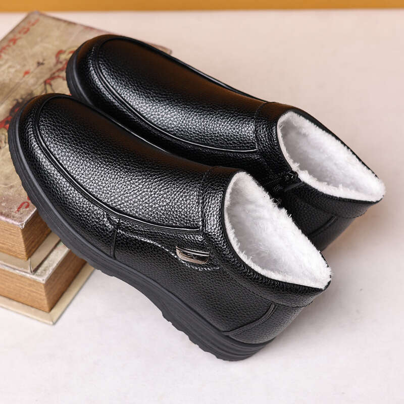 2025 Winter New Men's Velvet Warm Leather Shoes Thick Bottom Snow Boots Men's Zipper High Top Middle Aged Cotton Shoes