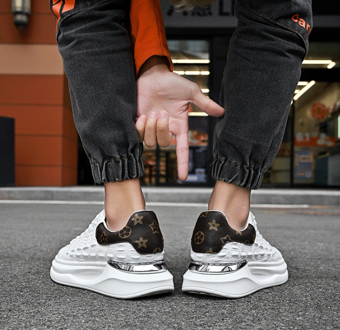 new style limited edition men casual printed matching color skate shoes thick sole lightweight comfortable sports shoes fashion versatile high quality