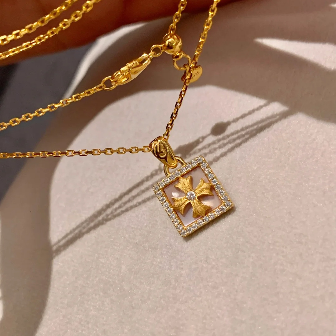 Luxury Brand Designer Jewelry Italian Buccellino Style Handmade Brushed Pearl Pink Cross Pendant Fashion Light Luxury High-End Inlaid Diamond Pink Pearl Necklac