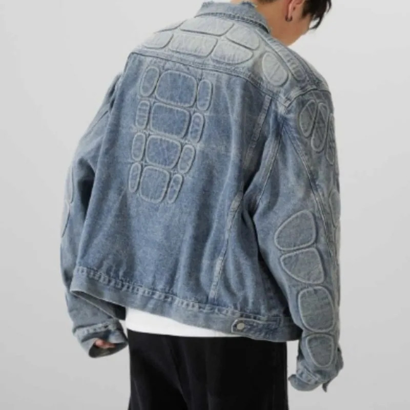 American Loose Hole Denim Jacket Mens Spring Broad Shoulder Rugged Handsome Coat Armor Design Motorcycle Jean Streetwear 250819
