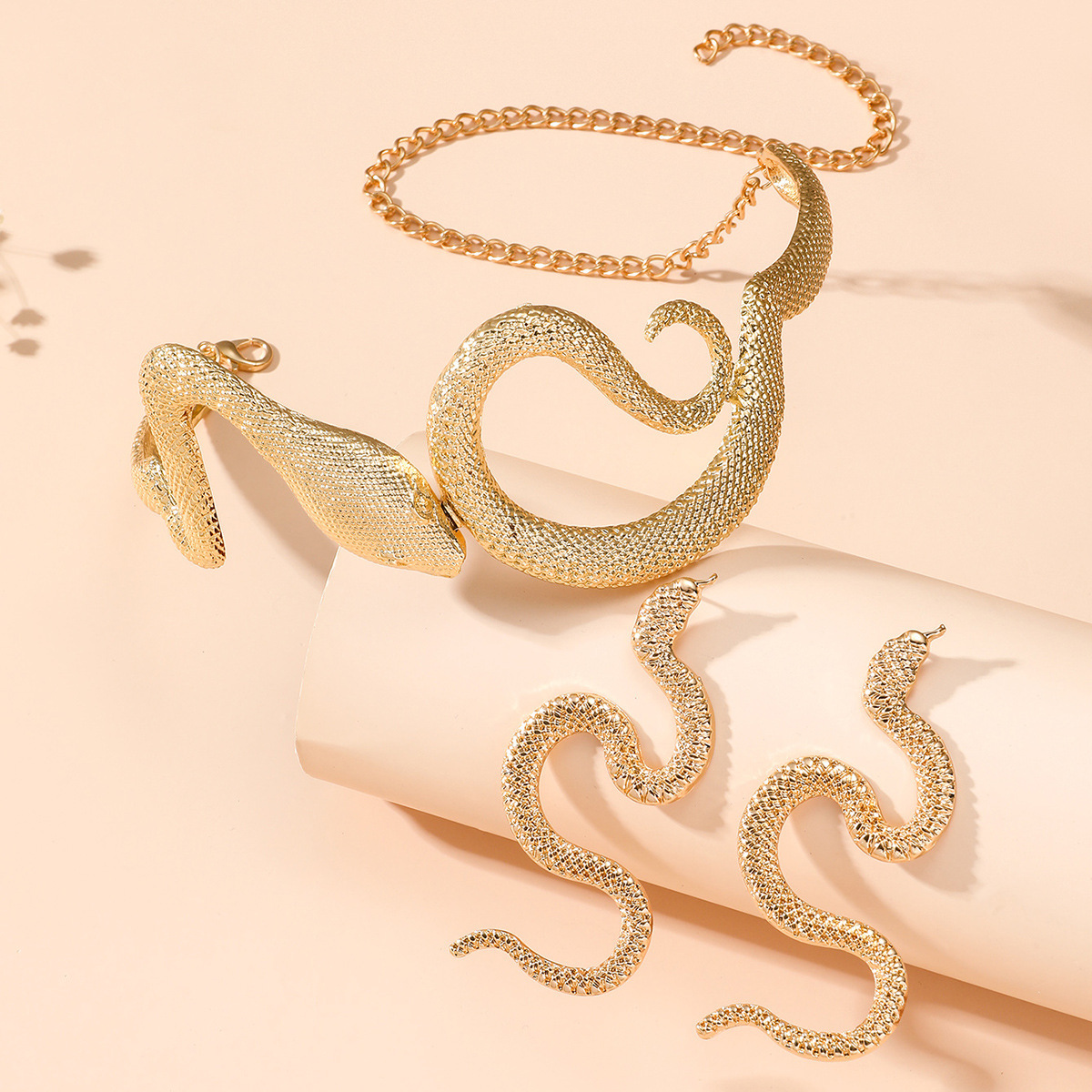 Luxury Brand Designer Jewelry Vintage Necklace Collar Exaggerated Circle Pattern Texture Women's Necklace Fashion Simple Necklace Earrings Access