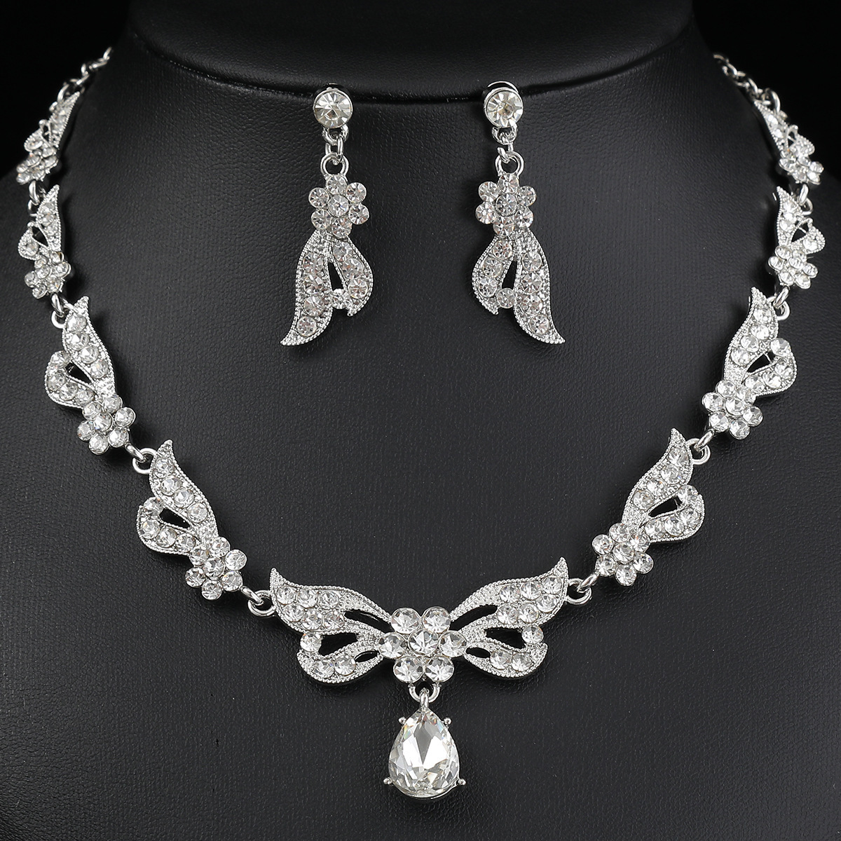 Luxury Brand Designer Jewelry Source Bride Necklace Set High-End Bowknot Crystal Inlaid Diamond Wedding Dress Banquet Gown Jewelry Matching