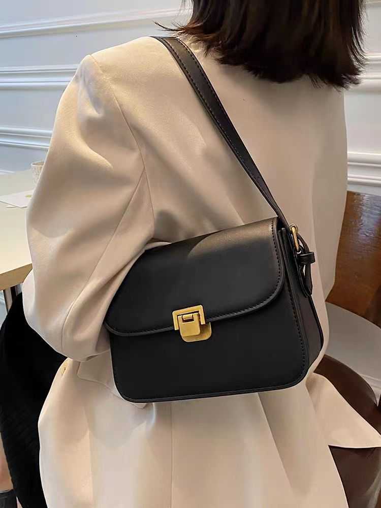 ladies' new autumn-winter versatile handbag, niche crossbody bag, single-shoulder small square bag, women's underarm bag Z250303