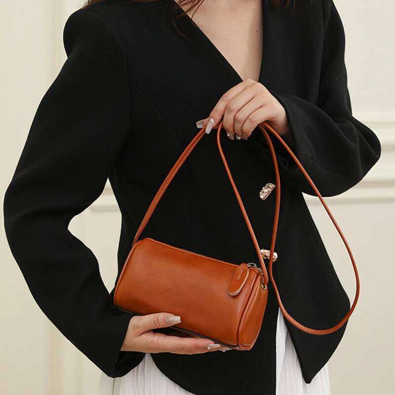 Cowhide Female 2025 New Summer Genuine Leather Mobile Phone Shoulder Messenger Women Pillow Mini Small Bag
