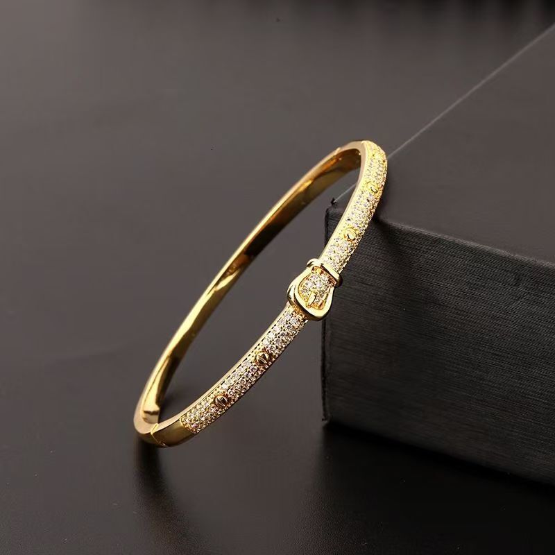 Luxury Brand Designer Jewelry New Bracelet Micro Inlaid Zirconia Plated 18K Gold European And American Personality Fashion Trendy Bracelet Wholesale L