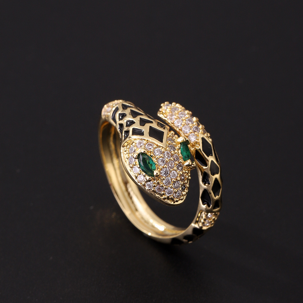 Jewelry rings European And American Hot Selling Gold Plated Vintage Green Eyed Snake Shaped Open Luxury Niche Animal Ring For Women