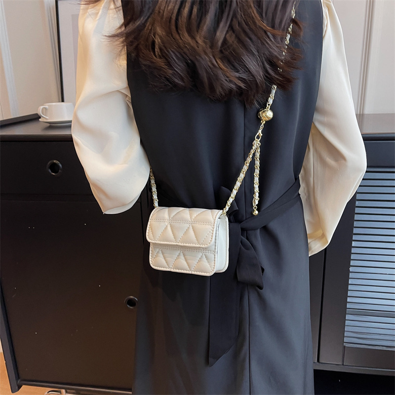 Free delivery designer bags Large capacity tote bag women retro armpit bag commuting handbag shoulder bag Convenient