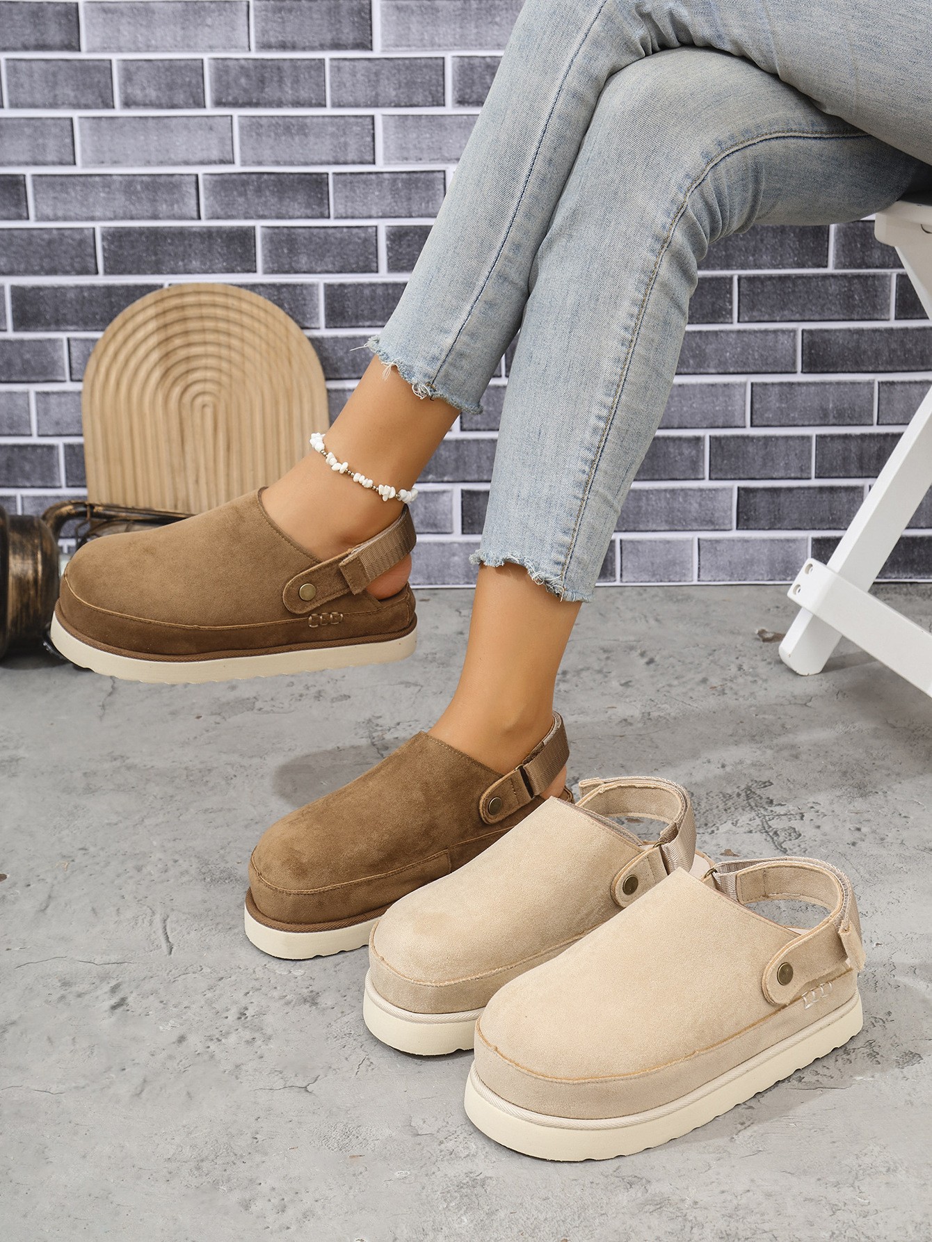 Designer Slippers 25 Autumn Export plus-size Slippers for Women, European and American fashion, Versatile, thick-soled cowhide fleece slippers Free sh