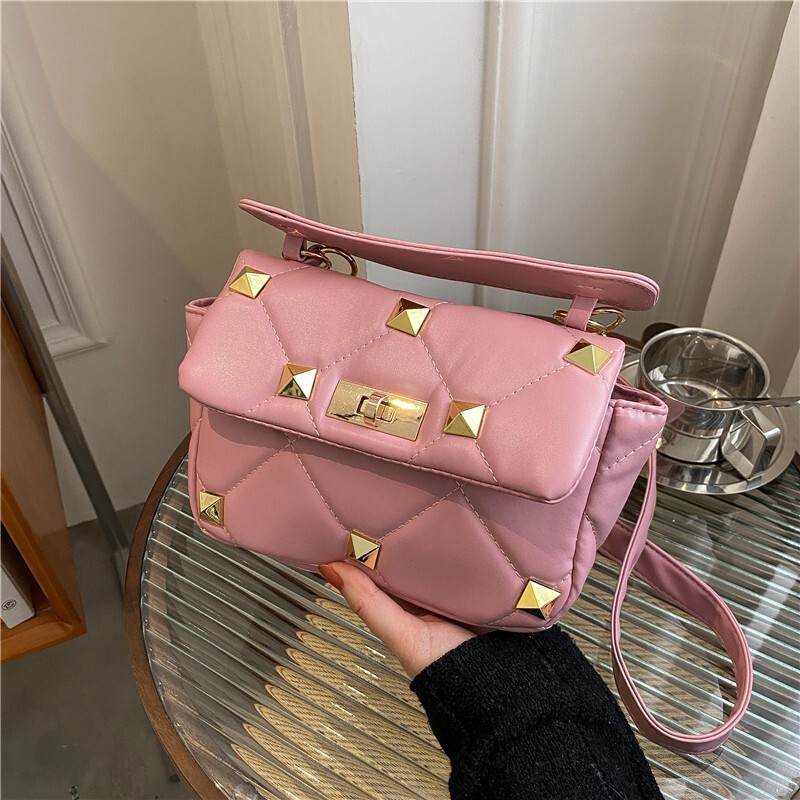 2024 Women's Bag With Rivet Lock Fashionable Soft Surface Embroidered Quilted Single Shoulder Crossbody Bag Luxury Bag Designer Free Shipping Versatile Handbag