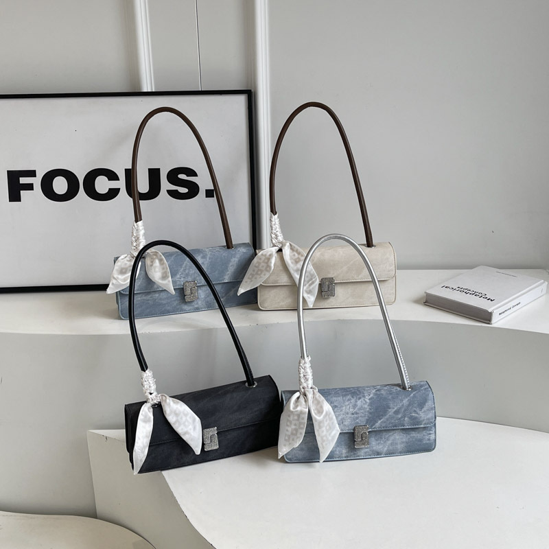 High-end Stylish Luxury Bagdesigner Free Shipping Silver Bag For Women 2025 New French Niche Single Shoulder Underarm Bag Fashion Handbag Baguette Bag