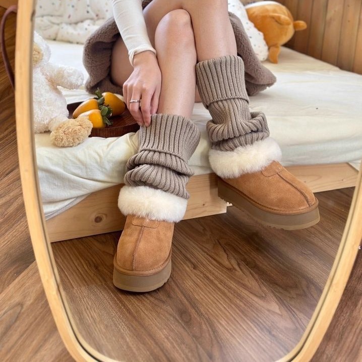 new Free delivery designer ladies' snow boots Snow boots are warm slip resistant and wear resistant for outdoor travel