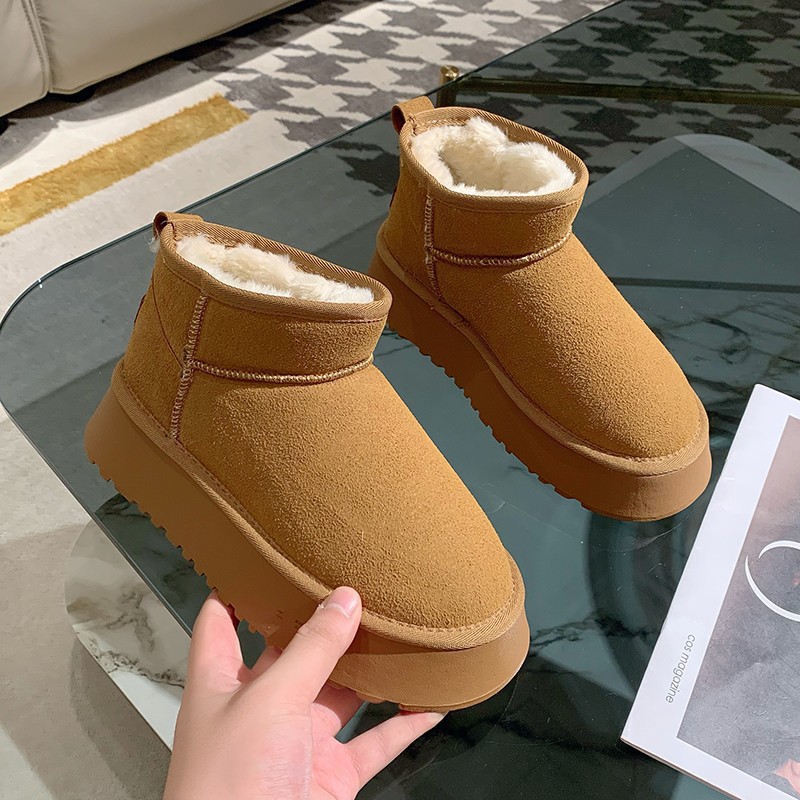 hot Free delivery designer ladies' snow boots Comfortable mid length snow boots warm and durable commuting shoes