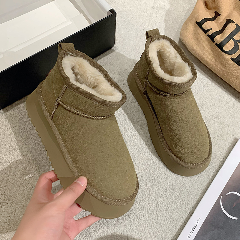 hot Free delivery designer ladies' snow boots Comfortable mid length snow boots warm and durable commuting shoes