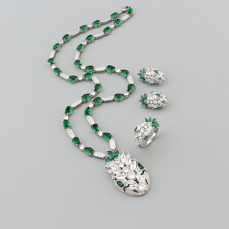 Luxury Brand Designer Jewelry European And American Retro Small Luxury Snake Head Set Micro Inlaid Zircon Mixed Color Necklace Women's New Year Party Set Wholes