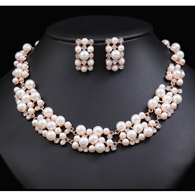 Luxury Brand Designer Jewelry 2022 New Fashion Pearl Necklace Earring Set European And American Hot Sale Women's Jewelry Alloy Electroplating