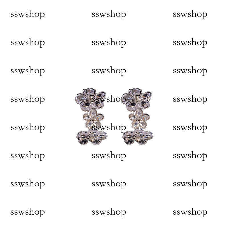 Sier Needle Light Zircon Flower C-shaped Niche Exquisite High-end Commuting Internet Celebrity New Earrings for Women