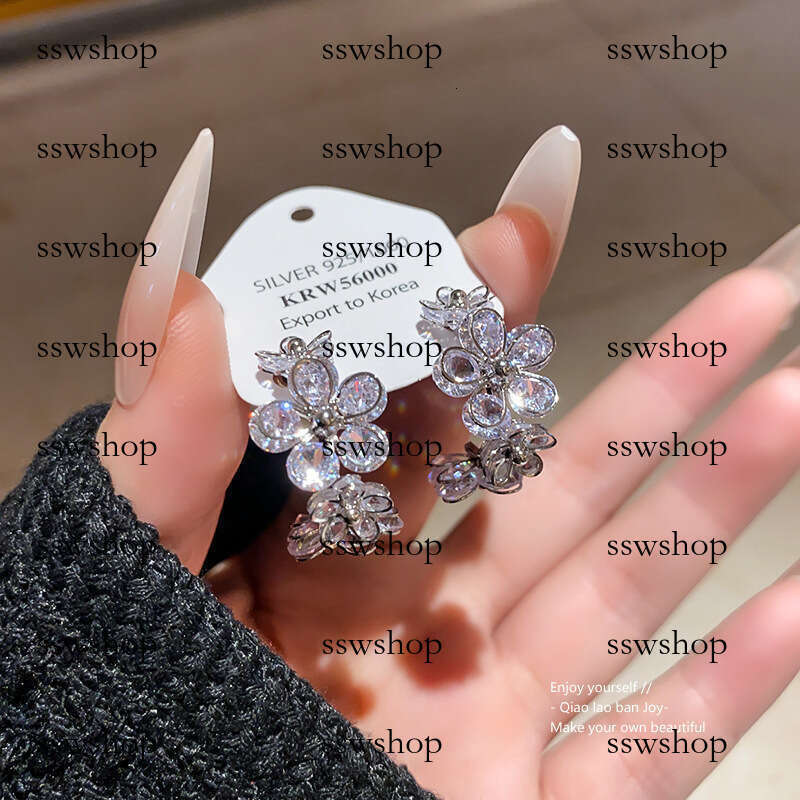 Sier Needle Light Zircon Flower C-shaped Niche Exquisite High-end Commuting Internet Celebrity New Earrings for Women