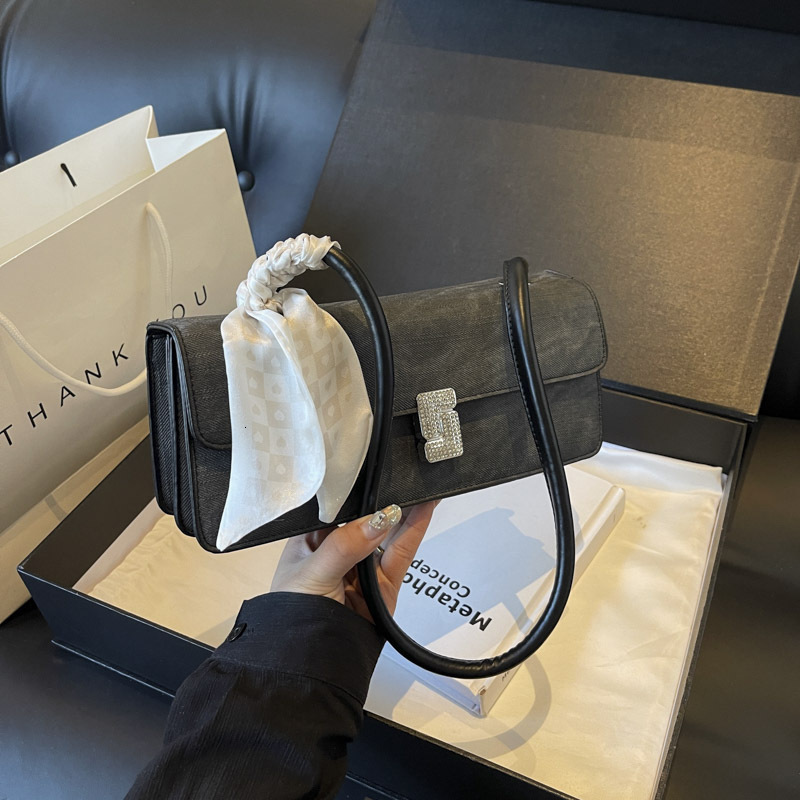 High-end Stylish Luxury Bagdesigner Free Shipping Silver Bag For Women 2025 New French Niche Single Shoulder Underarm Bag Fashion Handbag Baguette Bag