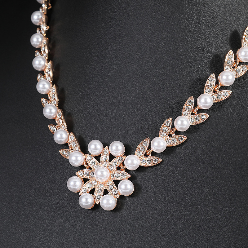 Luxury Brand Designer Jewelry 2022 European And American Foreign Trade New Pearl Necklace Set For Women, Light Luxury Niche Versatile Sweater Chain Cl