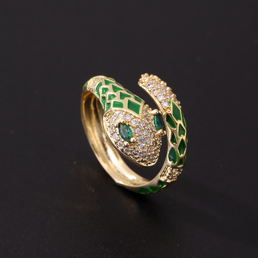 Jewelry rings European And American Hot Selling Gold Plated Vintage Green Eyed Snake Shaped Open Luxury Niche Animal Ring For Women