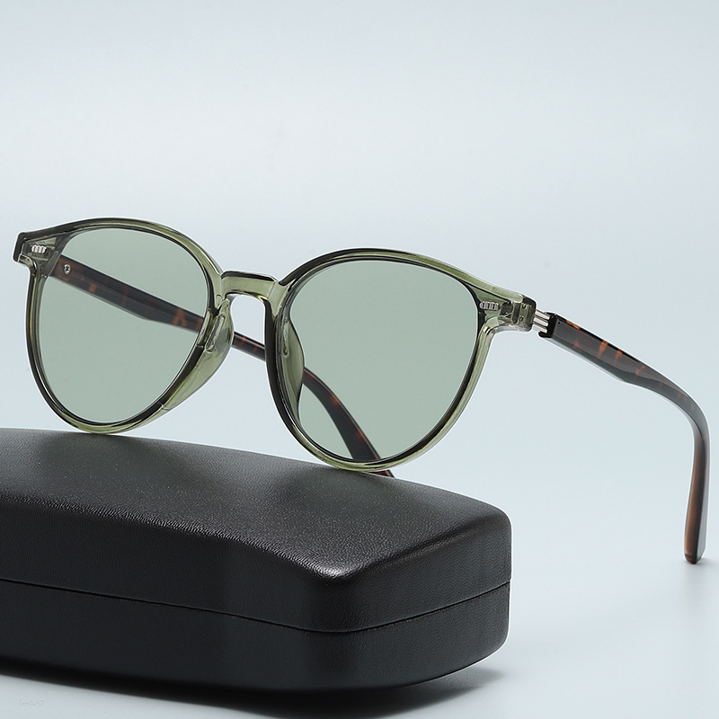 Designer Sunglasses For Women Retro Round Sunglasses Fashion Classic Sunglasses Luxury Polarized Goggle Pilot PC Frame UV400 Eyewear KK8226