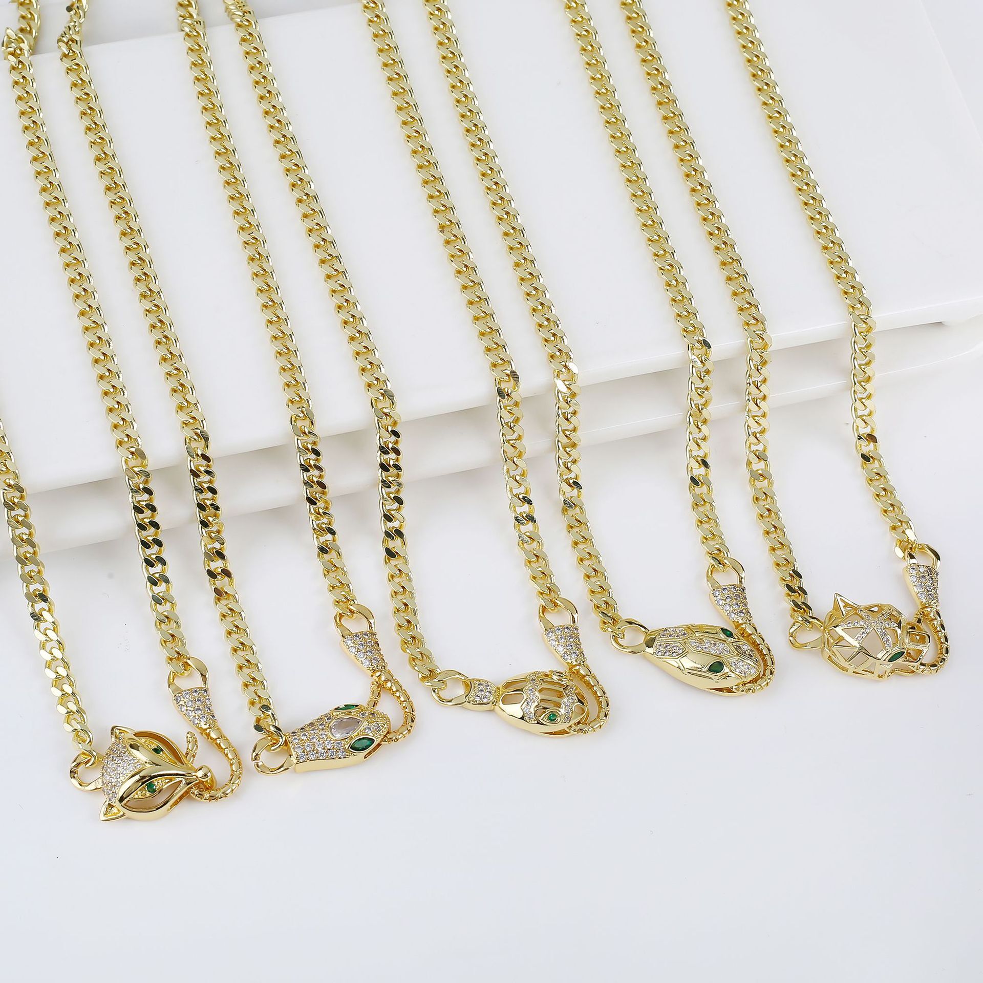 Luxury Designer Jewelry Hot-selling Elegant Simple Snake-shaped Leopard Head Fox Bracelet Ne Set European And American Style Personalized Diamond-encr