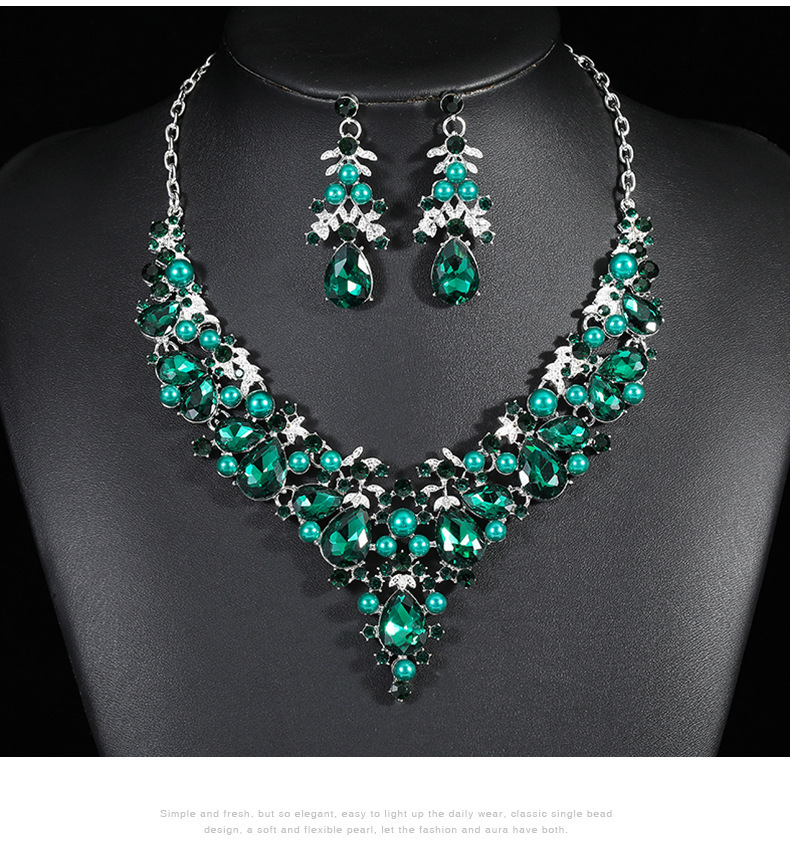 Luxury Brand Designer Jewelry 2022 New European And American Necklace Set For Women Two-Piece Alloy Elegant Bridal Dress Direct From Manufacturer