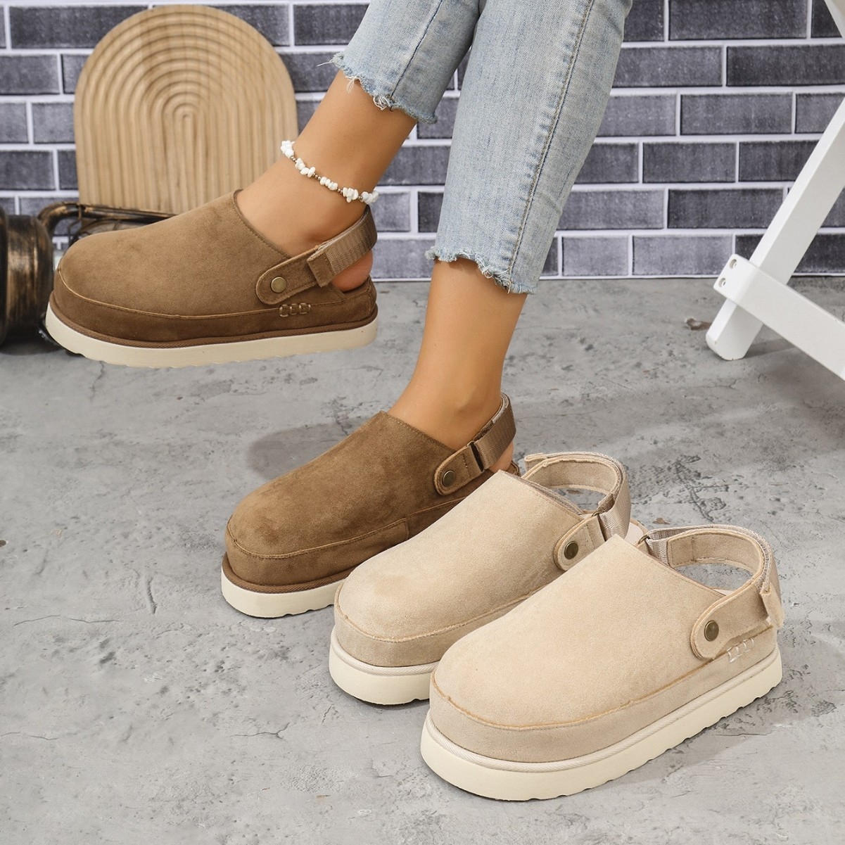 Designer Slippers 25 Autumn Export plus-size Slippers for Women, European and American fashion, Versatile, thick-soled cowhide fleece slippers Free sh