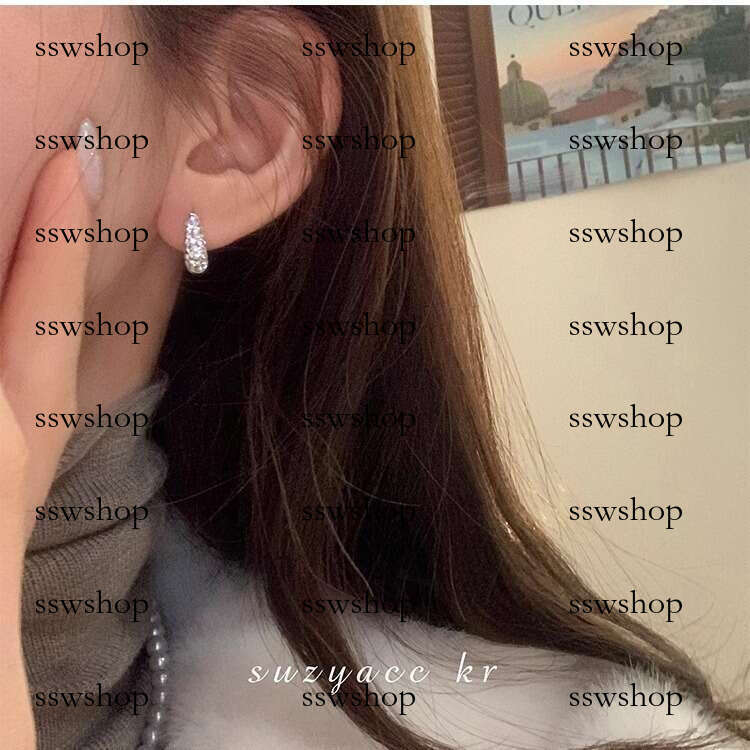 Suzyacc KR Ultra Shiny Zircon Full Dia Hoop 2025 New Style Elegant High-end Earrings