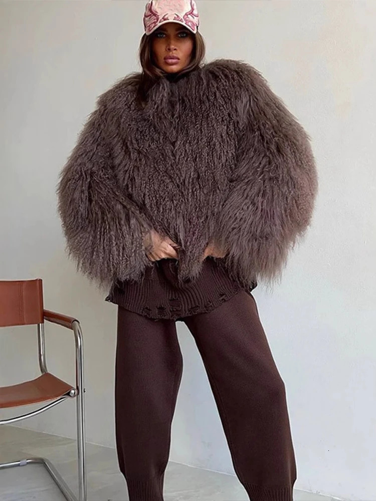 DEAT Fashion Brown Faux Fur Coat Womens Round Neck Loose Long Sleeves Thick Plush Short Jacket Winter 7A1041 250829