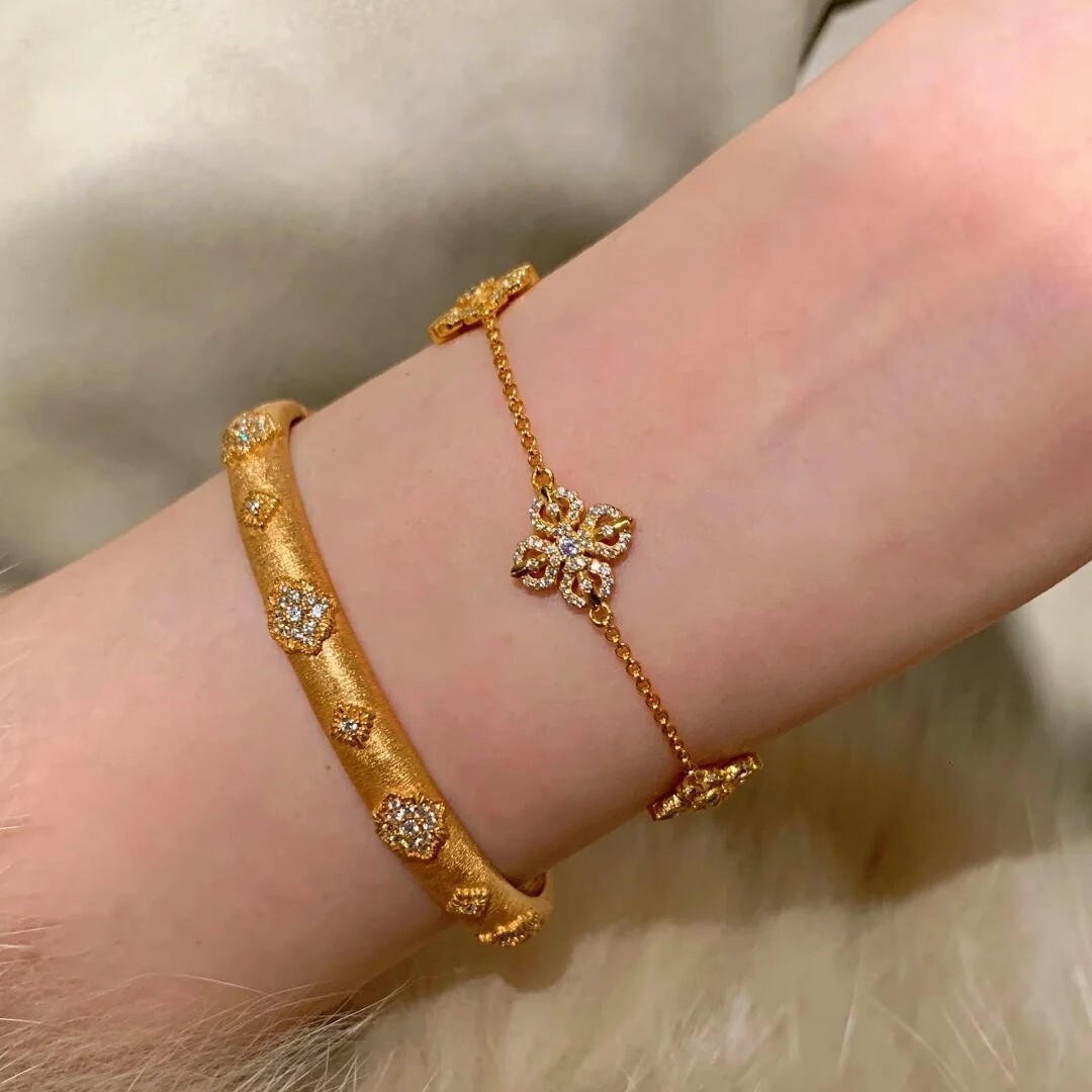 2025 Gold Cross Zircon Dia Chain Five Flower Bracelet for Women Niche Design New Chinese Style Bangle Jewelry