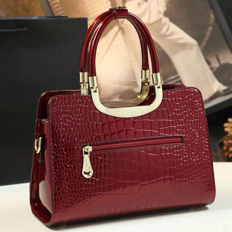2024 Women Designer Glossy Leather Evening Handbags Ladies Casual Crossbody Shoulder Bag Fashion Dia Bow Tie Totes